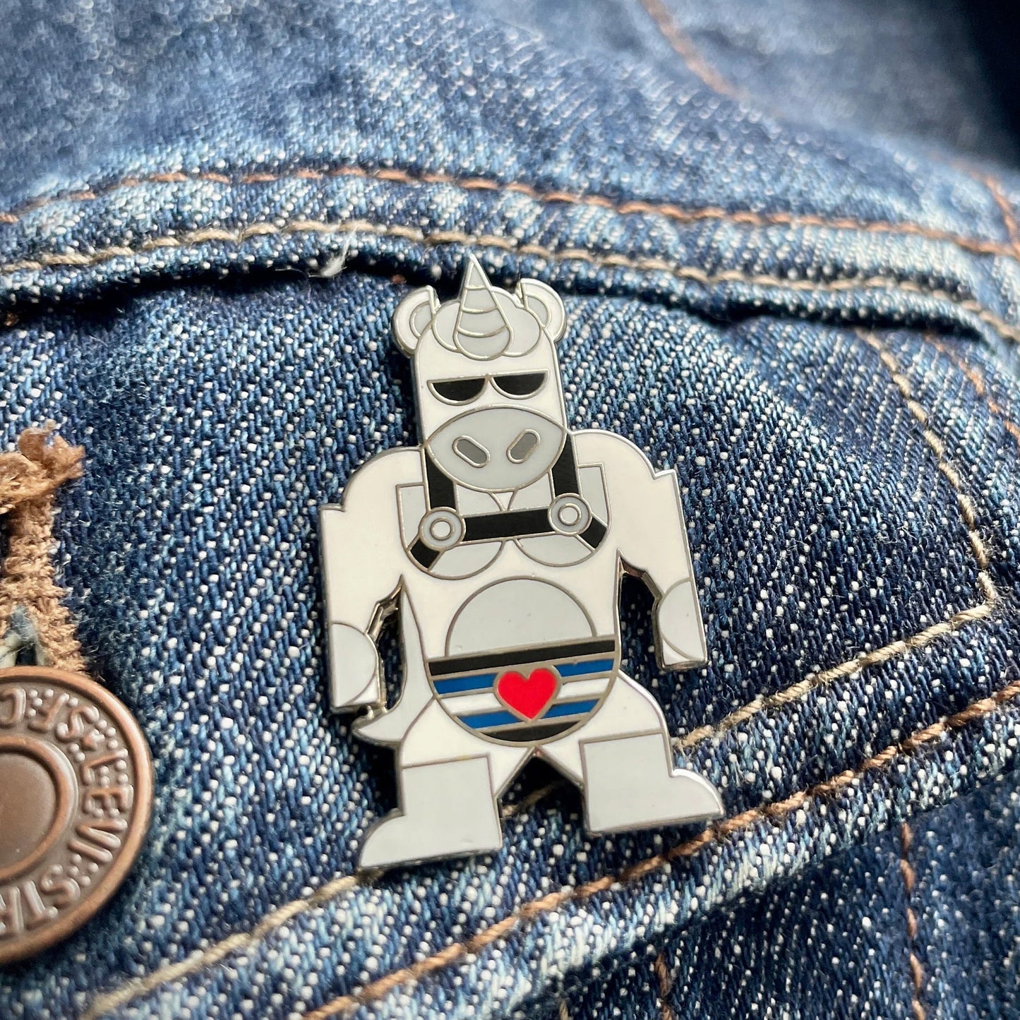 Enamel Pin Character 4-Pack